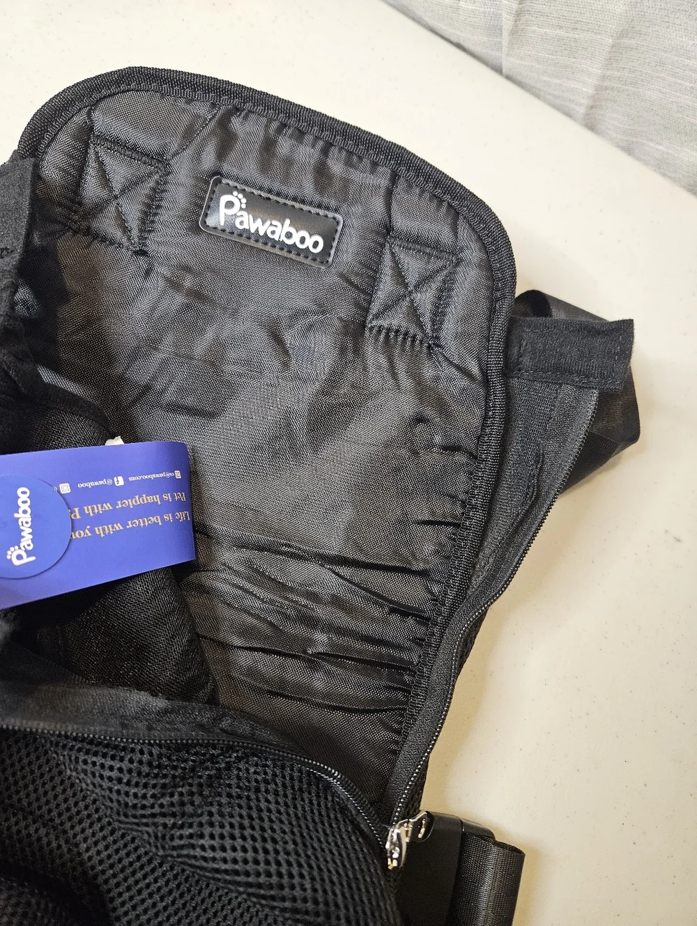 Pawaboo Pet Carrier Backpack, Legs Out, Easy-Fit for Traveling. XL NEW!
